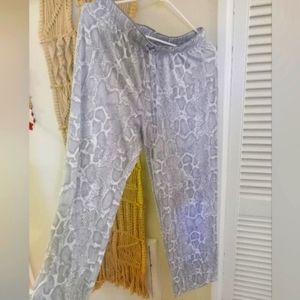 Tahari Cheeta Lounge Pants